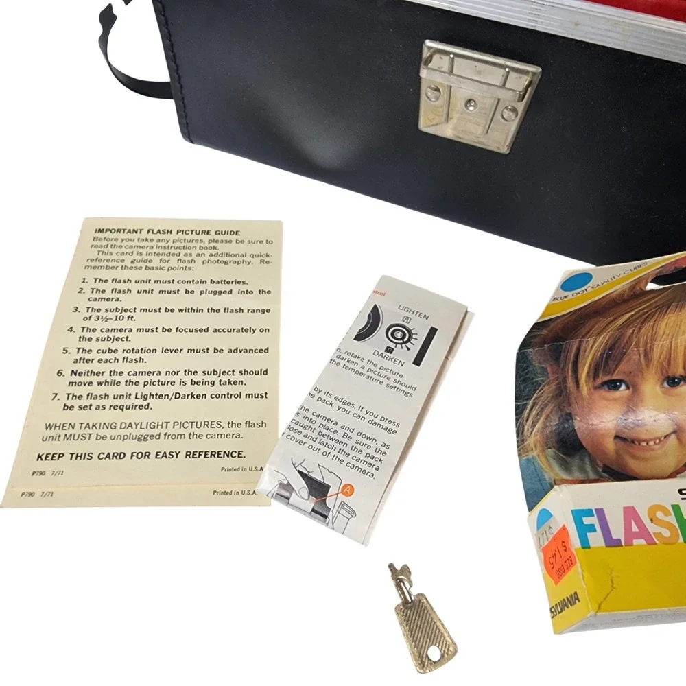 Polaroid‎ 420 Automatic Land Camera Vintage Set with Case Flashcubes Manual